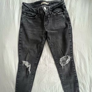 Levi’s black denim jeans